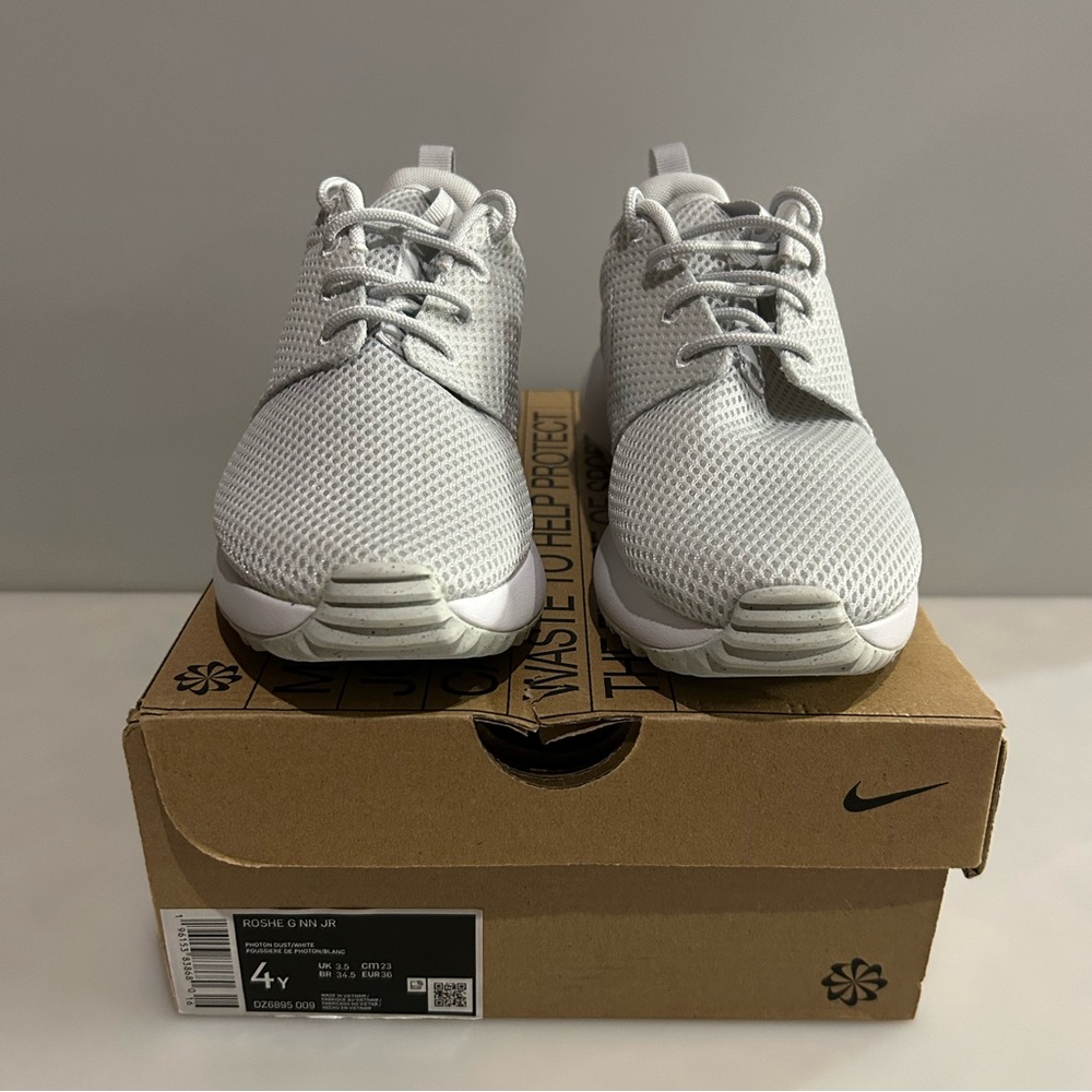 New Nike Junior Roshe G Next Nature Grey Golf Shoes - Size 4 / EU34.5 NIB - Picture 2 of 6